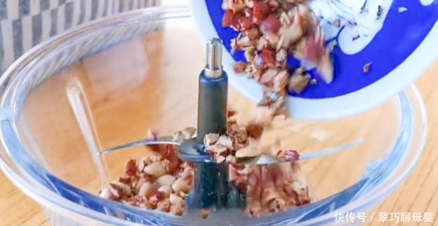 汤圆不要水煮了,教你新做法,不用水煮,也不油炸,上桌瞬间扫光