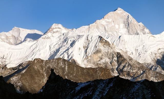 老年|它是世界第五高峰,西北方距珠穆朗玛峰19.5公里