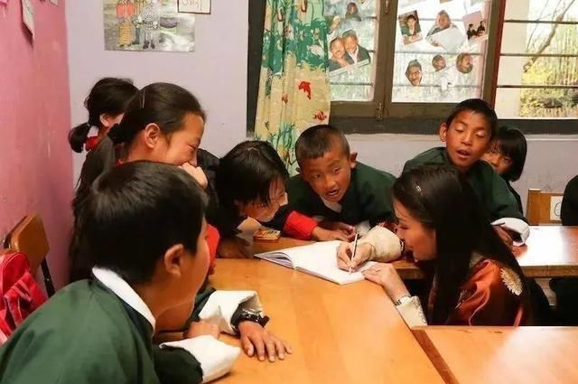 新娘|神秘不丹王室最帅国王迎娶平民新娘,7岁时一见钟情……