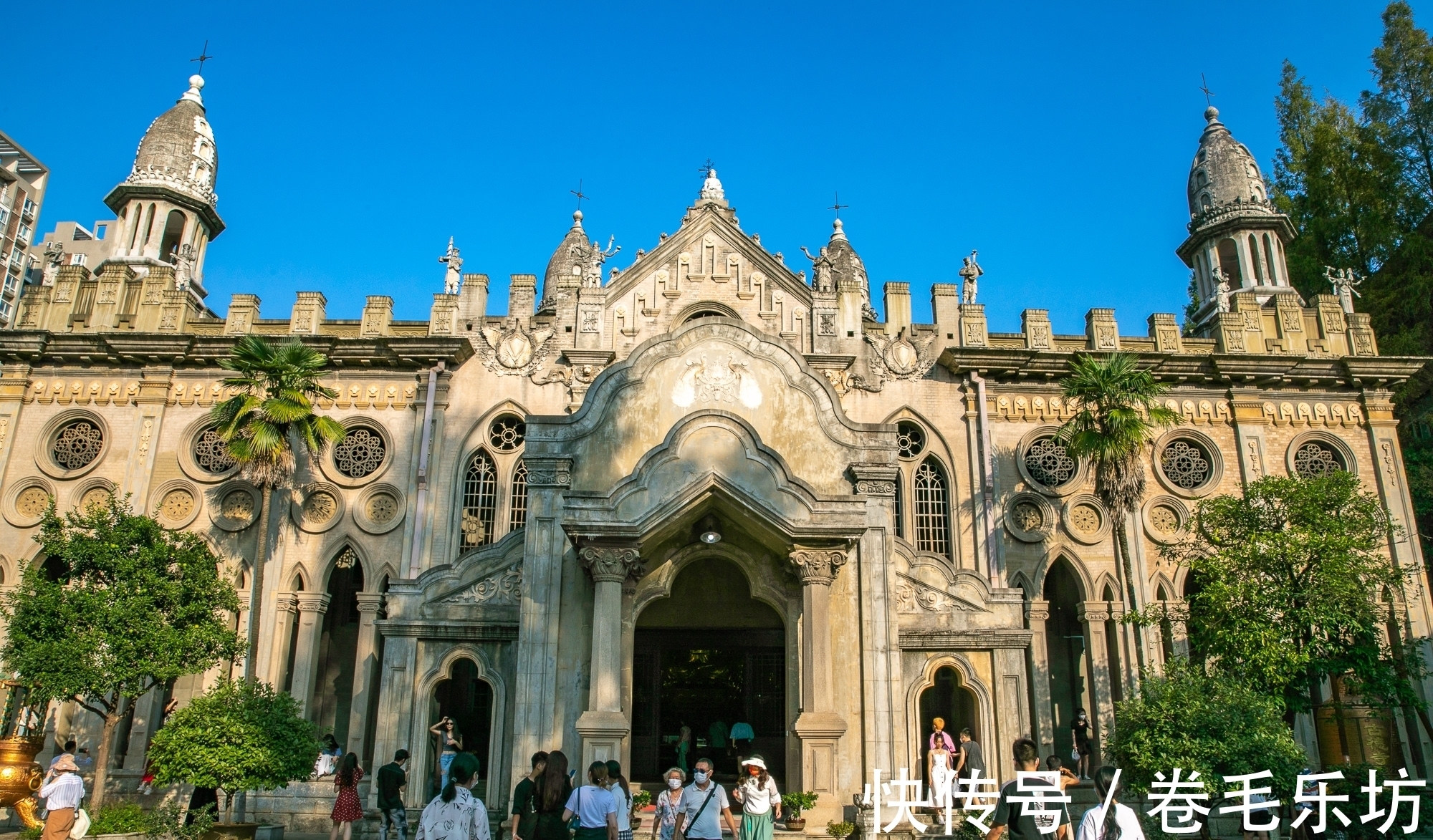 古德寺|武汉古德寺：中国佛寺建筑中的一朵奇葩，可以假装出国的旅拍景点