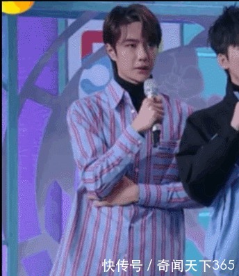 王一博带病录制节目疼到握拳,用多国语言表白被删,粉丝怒了