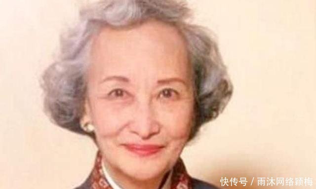 郭婉莹:住7平方米小破屋,穿旗袍喂猪、扫厕所,也能苦中作乐