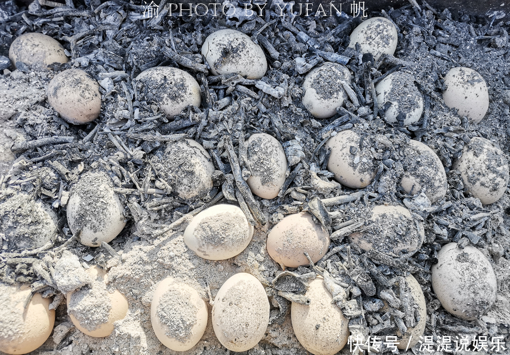  烤全羊|冬游博斯腾湖，维族库尔班大叔家的馕坑肉烤全羊等美食让人难忘