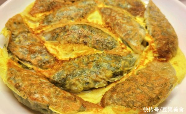  饺子皮制作鸡蛋煎饺和蒸包