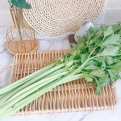 #我心中的冬日限定#芹菜炒肉