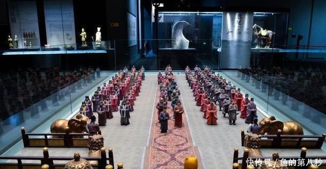 古代陪皇帝上早朝都是多大的官员有一朝