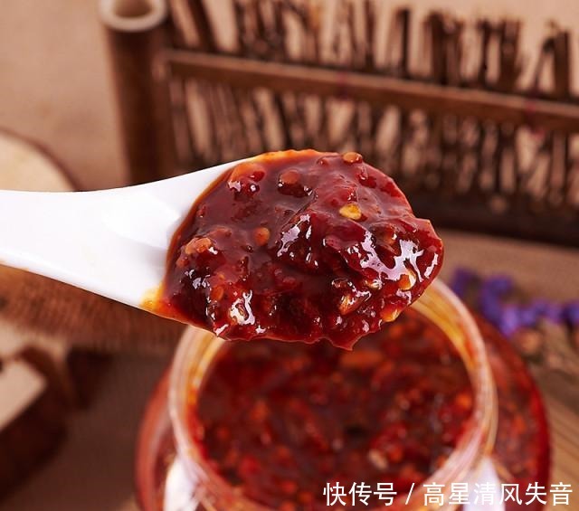 家常回锅肉,人在他乡能解思乡之苦的,莫过于吃一碗回锅肉