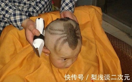 |幽默笑话:昨天一起吃饭的时候,闺蜜一脸神秘地问……