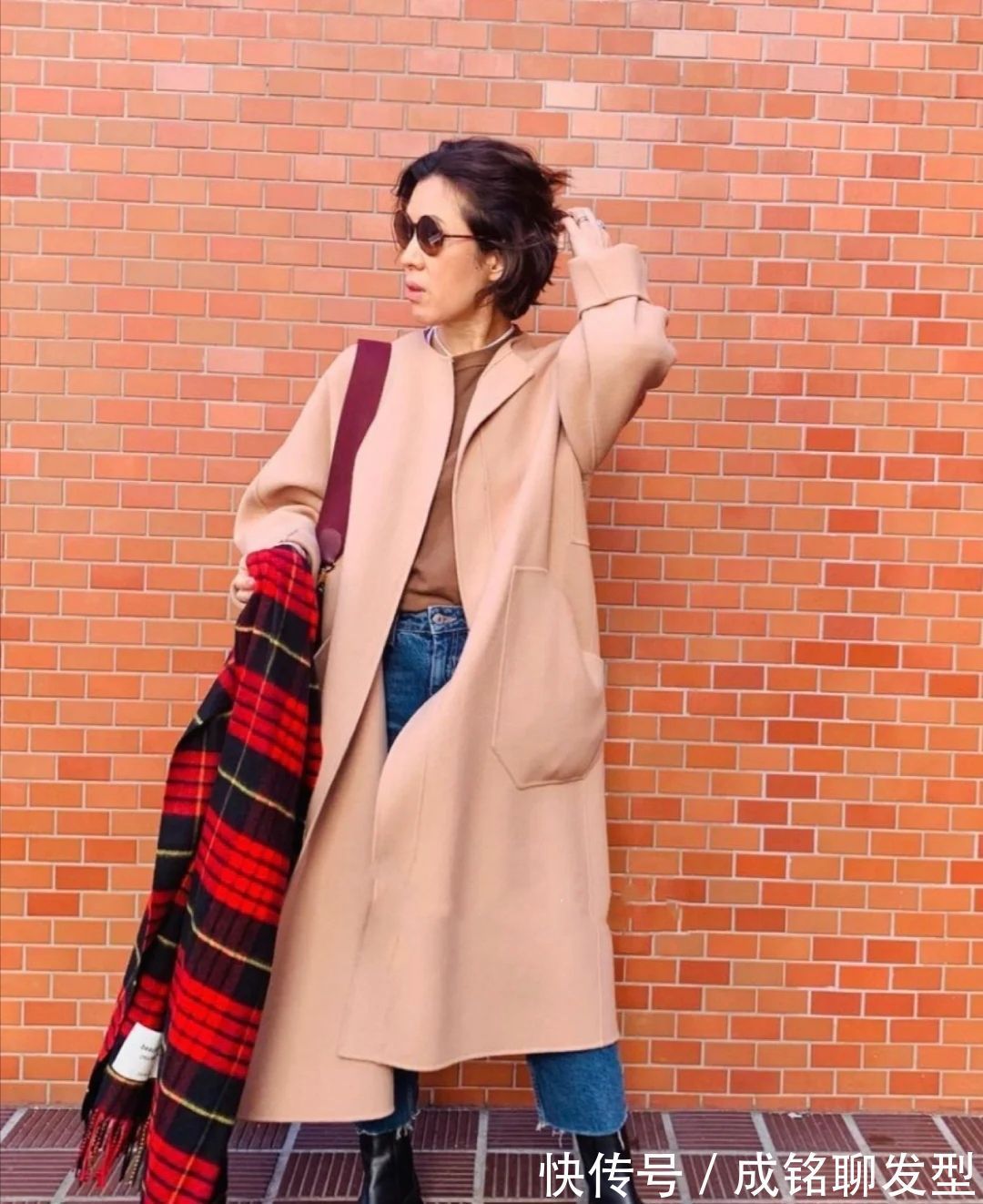 色系 五六十岁的女性这样打扮真洋气!精致优雅显气质,有品位又显年轻