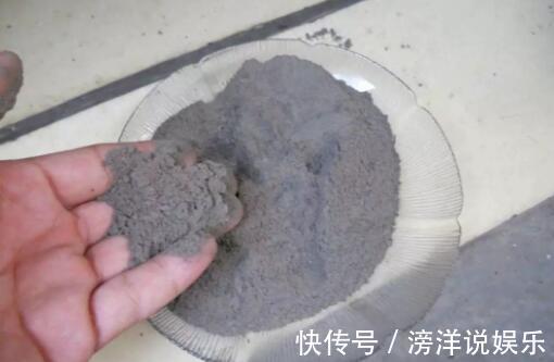 盆栽韭菜怎么养土里加点“料”，叶子宽又绿，采收一茬又一茬