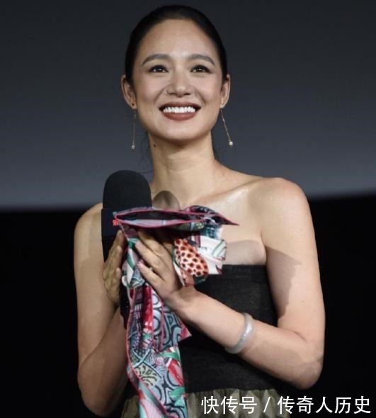 颜色&都说翡翠以绿为贵,为何周韵只喜欢无色的翡翠呢!