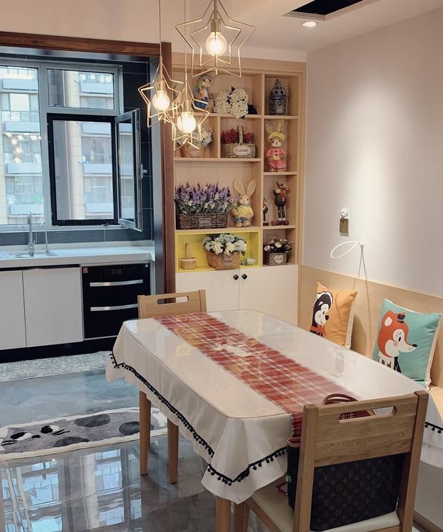 北欧风|新房装修毕业,北欧风的设计超温馨,玄关鞋柜和客厅背景墙超漂亮