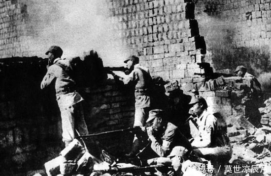 神剧|抗战为何打的如此艰难？神剧太假，看一下士兵的子弹带就知道了！