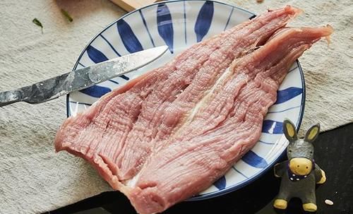  骨质|“偷钙”食物被揪出，50岁后倒掉也别吃，经常吃，难免会骨质疏松
