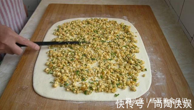 1块豆腐2个鸡蛋,不用蒸不用炖,个个蓬松暄软,给肉包子都不换