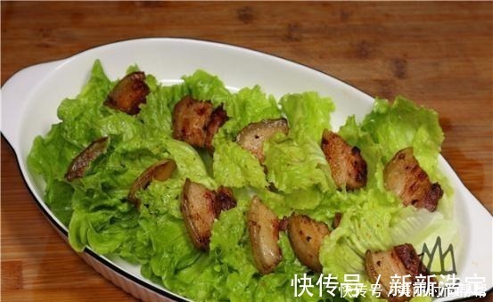 猪毛不火烤,不用手剃,学会一招,包你猪皮上的猪毛一根不见!