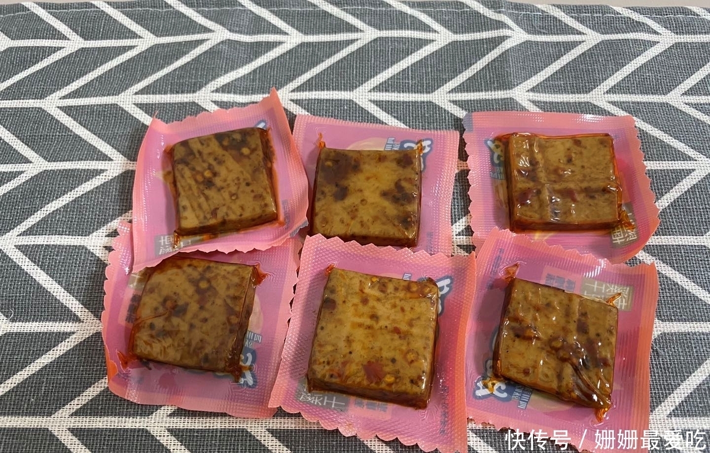 特别|建议吃货们遇到这5款零食别手软,好吃不贵又量大,要多囤些