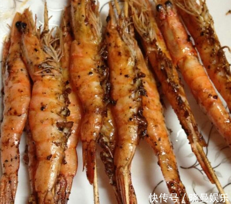 在家里也能做出美味的烤虾,只需要这几步,新手都会很成功