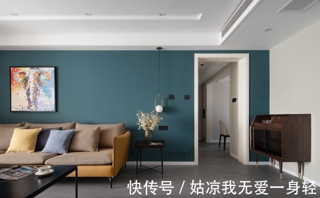 墨绿现代风，让家变得更温暖|| 过道