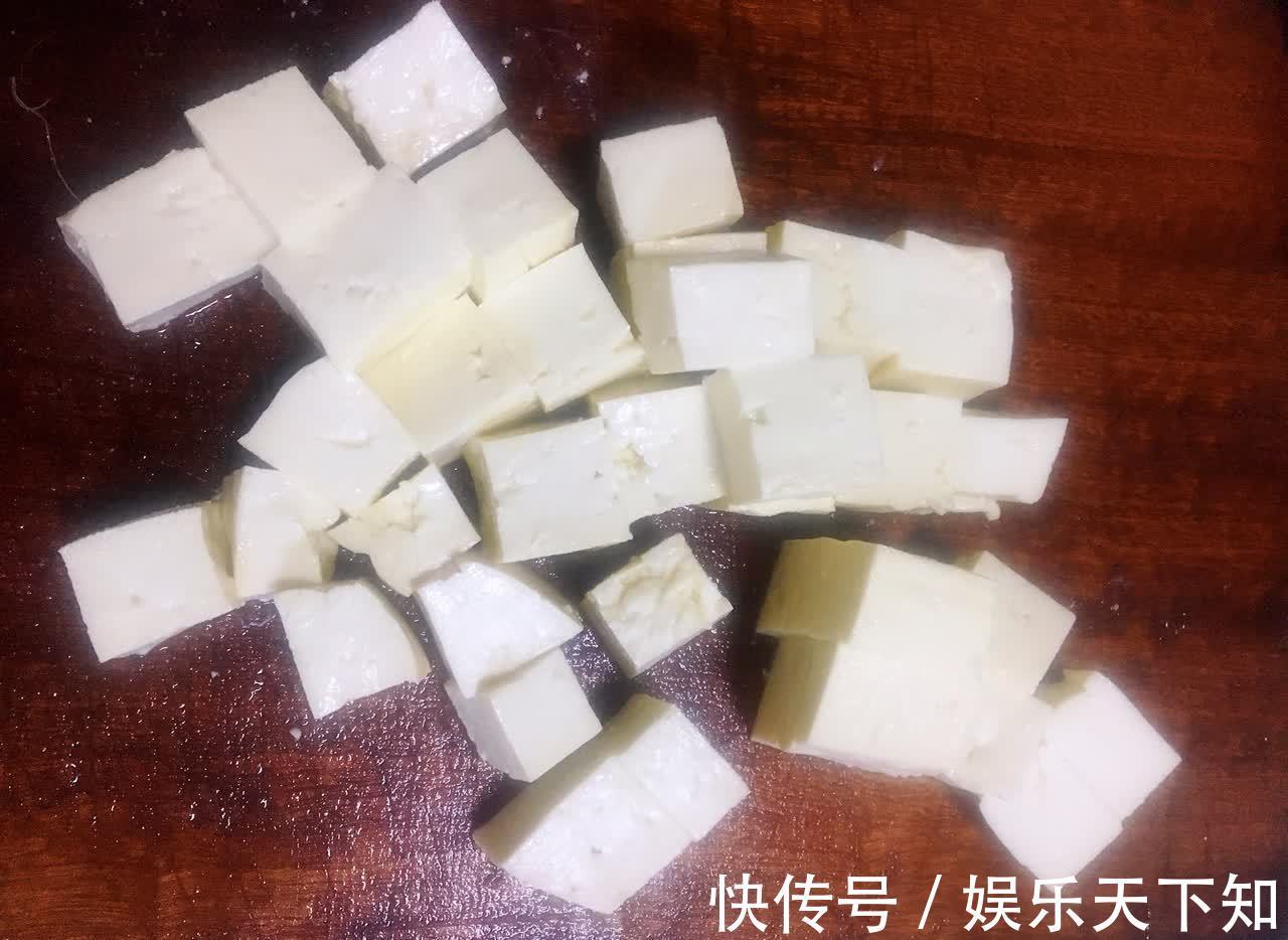 鲫鱼汤|秋天，遇到此鱼别手软，5元1斤，营养很高，比吃肉强多了