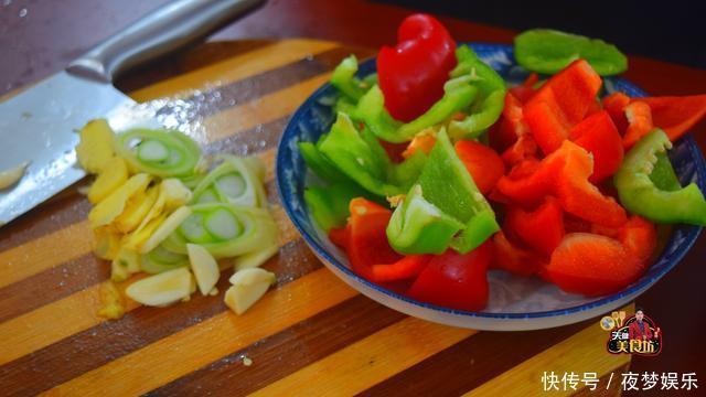 猪肝炒出来鲜嫩不老,原来是有窍门的,不单单是30秒爆炒出锅