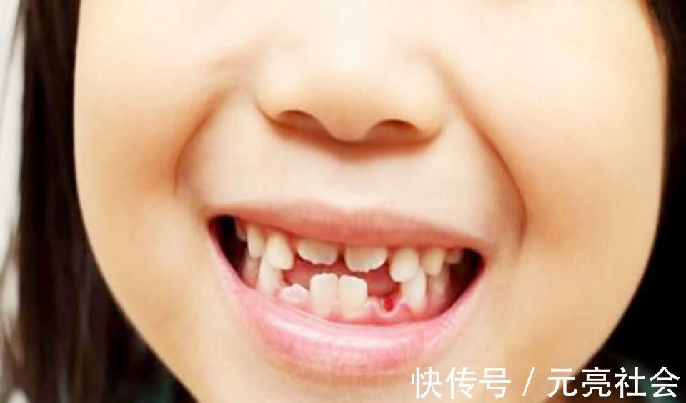 芳芳|7岁的我有一个女孩,奶奶说这是祝福的表示,医生的责备感到羞愧