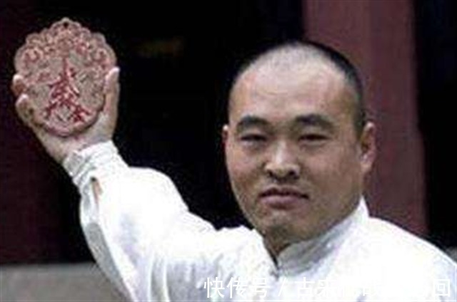 卸任|马云保镖曾舍命挡子弹,年入百万买房买车,马云卸任后过得咋样?