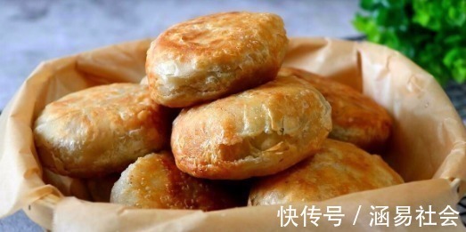 花椒粒|一碗面粉，2个萝卜，教你做好吃的萝卜丝饼，爱吃萝卜的快收藏