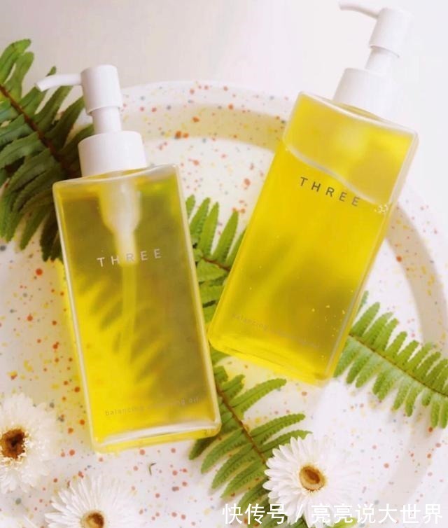 彩妆|“漫画女”程潇镜头素颜曝光,无油光无疲态,全凭护肤经中这一步!