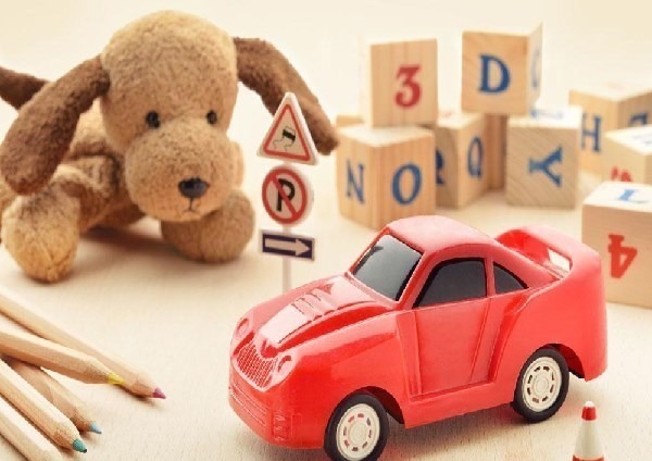 玩具|4岁女儿:“我害怕它的眼睛”,女儿被玩具吓哭,网友:我也害怕