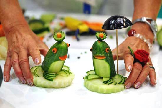 黄瓜|世界厨师比赛,韩国将黄瓜雕成金字塔,中国的作品不仅形似神更似