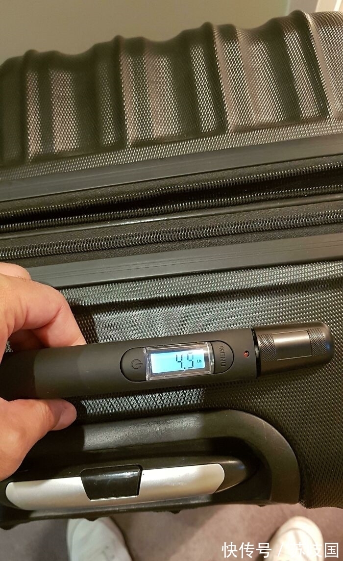 我们的生活|50个人性的国外设计,日本卫生间设计得太贴心,再也不怕丢东西