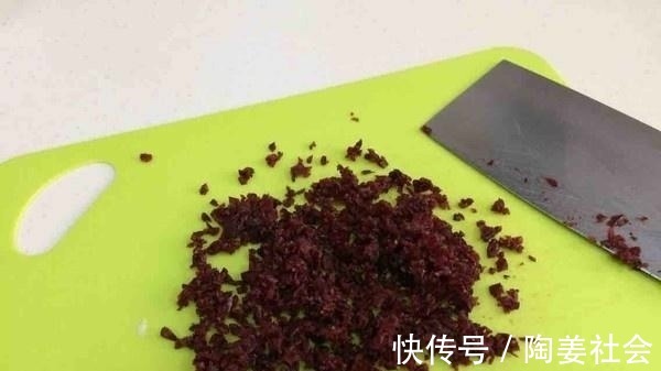 类黄酮素|它是零食也是“药”,月经量少多吃一些,子宫更干净,远离妇科病