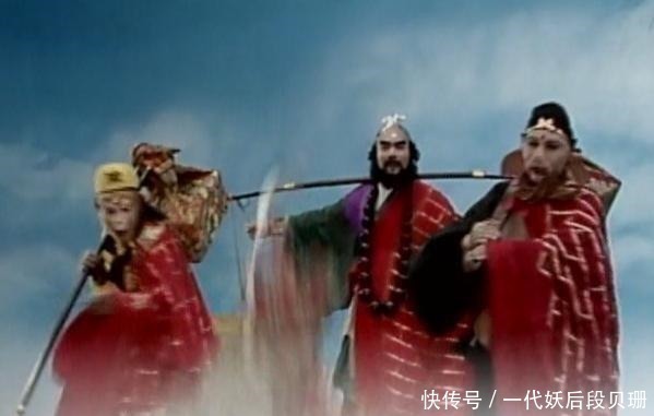 金鱼|难怪观音衣冠不整去抓灵感大王,你看金鱼的真身是谁