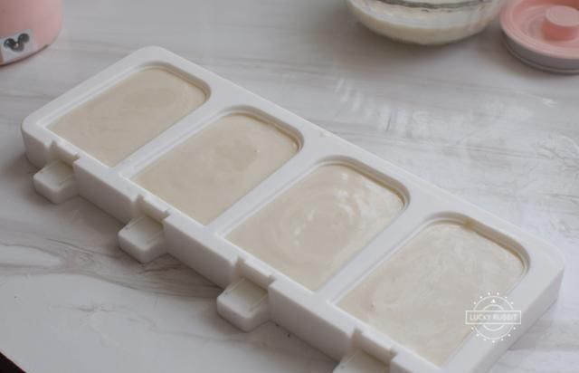 试一试|天热想吃冰棍不用买,这款懒人冰棍值得试一试,搅一搅冻一冻就好