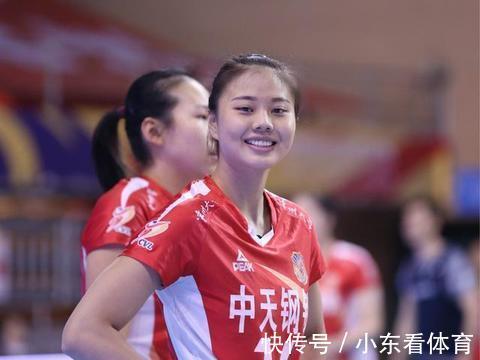 球迷们|女排球星恋爱了?大帅哥成为护花使者,龚翔宇甜蜜时刻让人羡慕