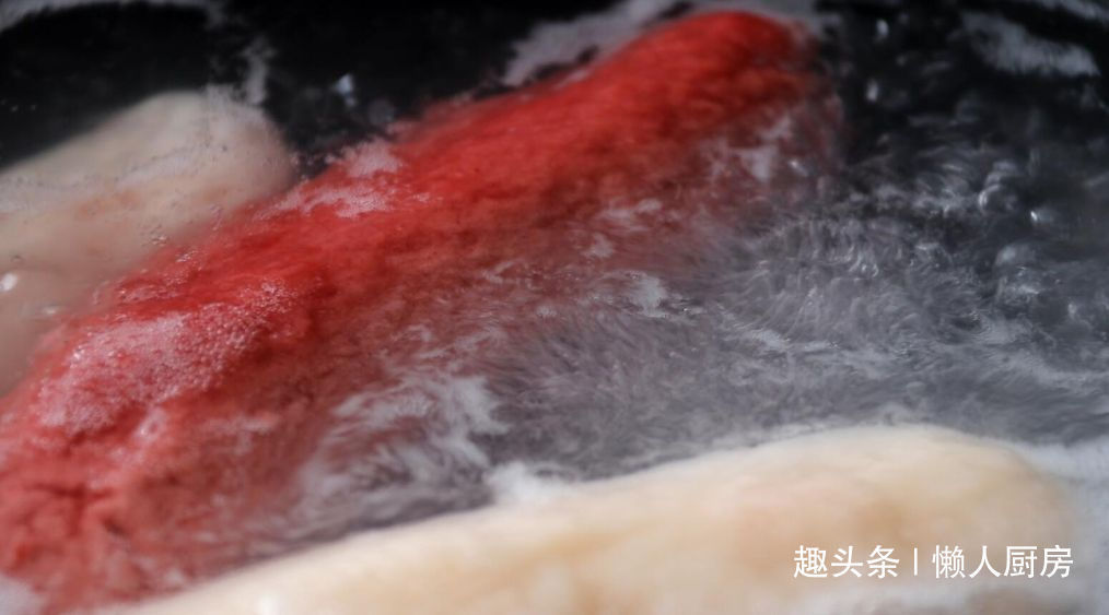 虾片别再买着吃了，自己在家用虾仁做，无添加剂，保存几个月不坏