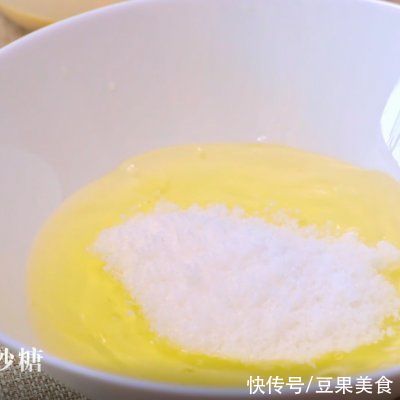 芝士蛋糕|真能Duang~的网红爆款古早蛋糕!口感弹嫩还有流心芝士?