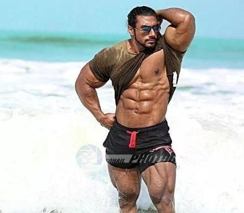 健身房|出生于神奇国度,健身对抗命运,终成全民肌肉男神