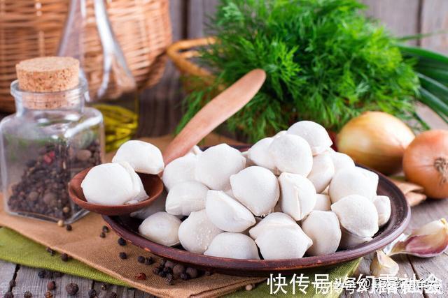 为什么超市里的速冻饺子这么便宜?今天可算是搞清楚了
