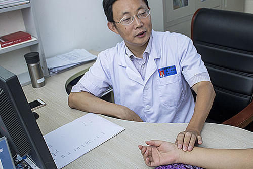 肺癌患者|肺癌发生了脑转移，10年过去，却依然健康，是怎么做到的？