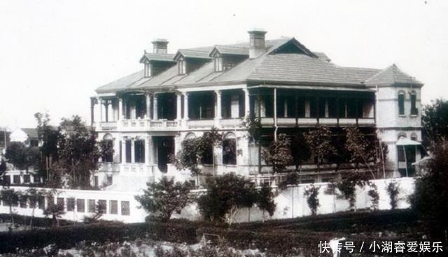 全城|此人似官非官似商非商,既无大权也无巨富,死后全城为他送葬