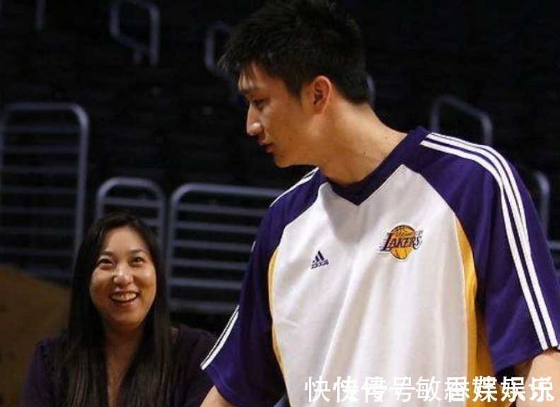 高薪|中国男篮头号“伪巨星”,拿700万高薪打出白菜水平,还不如老马