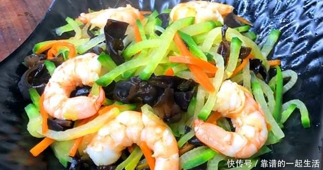 胡萝卜|天冷了,萝卜和它是绝配,炒一炒,鲜香味美营养高,不懂吃可惜了