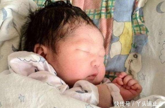 新手妈妈|刚刚出生的小宝宝是这个模样 新手妈妈们知道吗