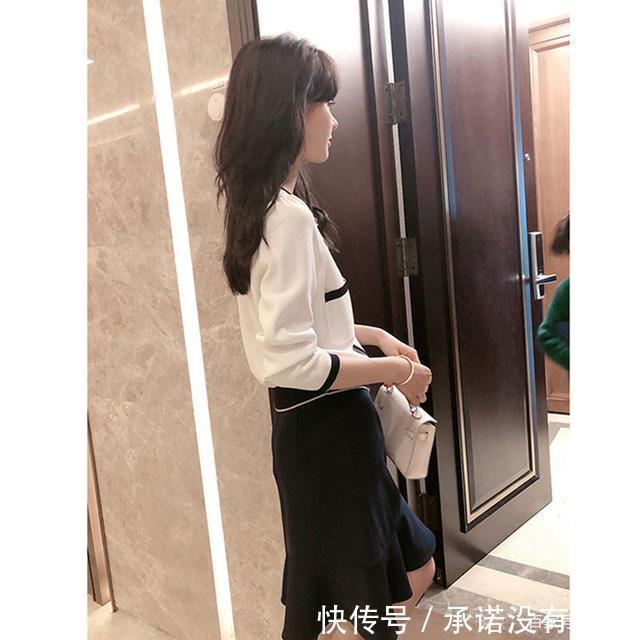 女人会打扮就是精致，今秋流行“小衫+半裙”，时髦优雅显贵气