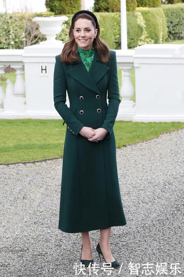 凯特王妃美得真气质，穿“墨绿色”翻领大衣裙，高雅且不失活力
