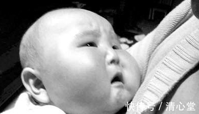 医生|女子生下一个八只脚宝宝,得知真相,医生怒骂婆婆愚昧