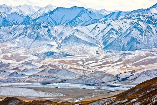 银装素裹|银装素裹，航拍俯瞰肃南祁连山雪后美景！