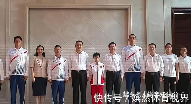 世界大赛|全红婵有点蒙圈！领导接见环节太多把红姐搞迷糊，红姐一脸茫然